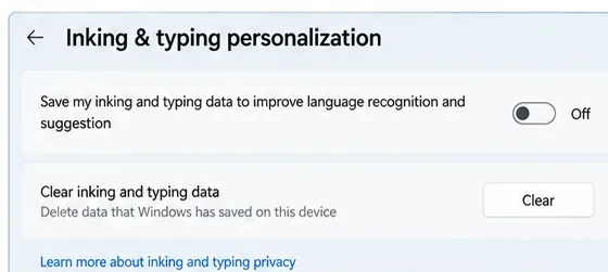 パーソナライズスイッチがオフになっているWindowsのインク入力とタイピングのパーソナライズページ。保存されたインク入力とタイピングのデータを消去するオプションが表示されます。