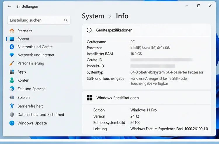 Windows-11-Einstellungen unter System und Info; im Bereich Windows-Spezifikationen stehen Windows 11 Pro, Version 24H2 und Betriebssystembuild 26100.